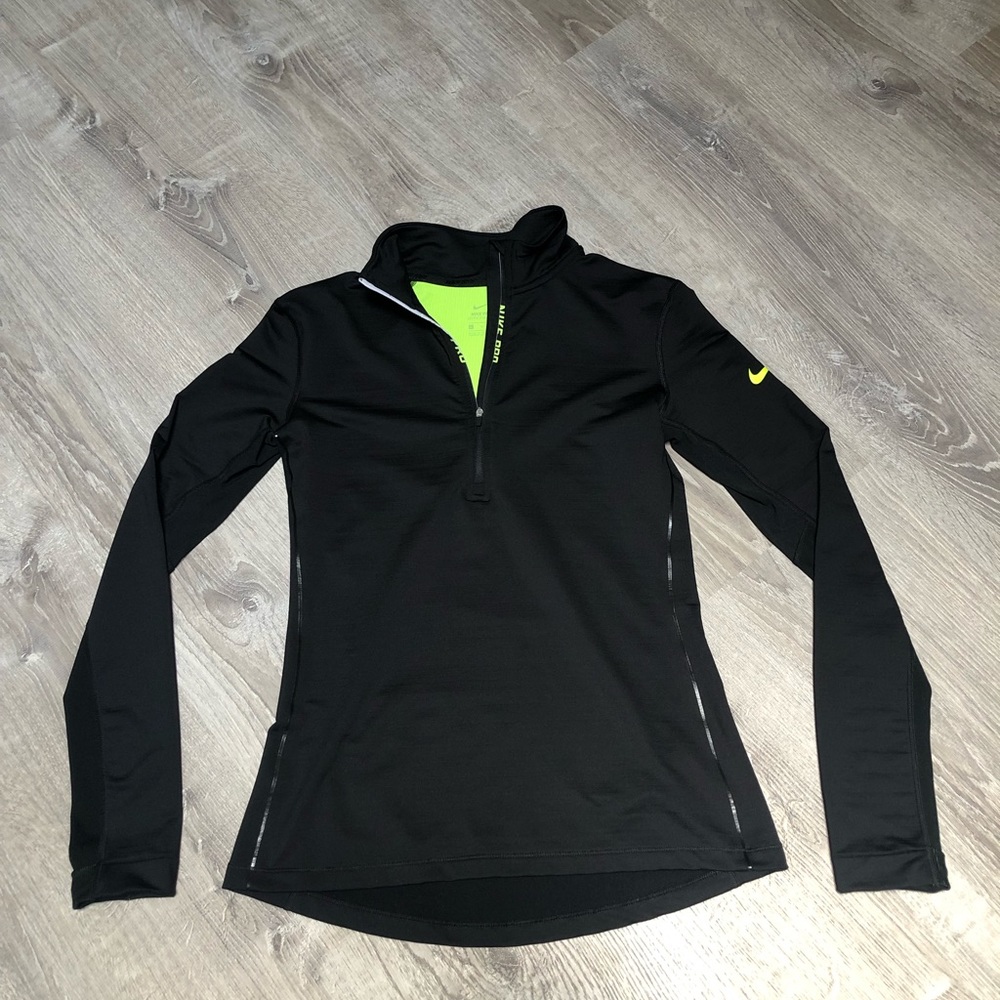 Black Nike long sleeve quarterzip